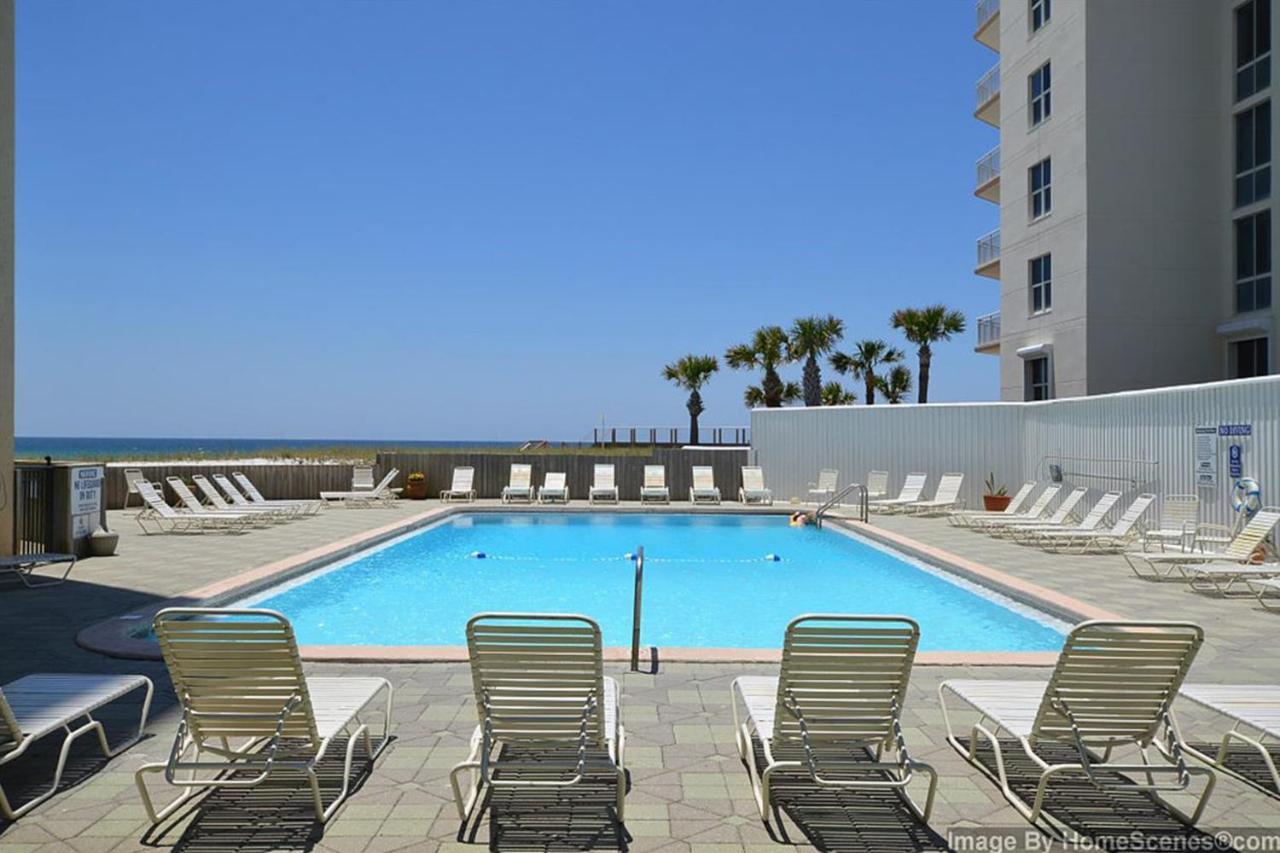Navarre Towers Condos Екстер'єр фото